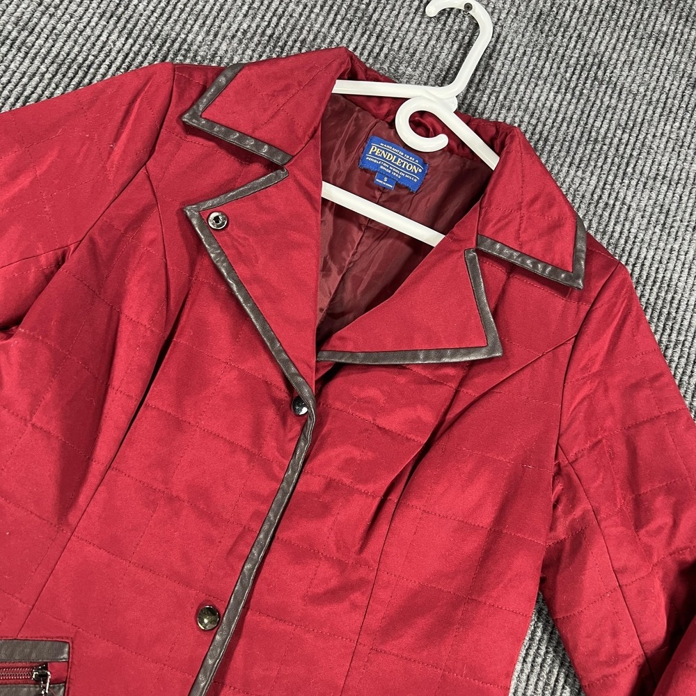 Pendleton Jacket Womens Small Red Quilted Tailored Faux Leather Trim Zip Pockets